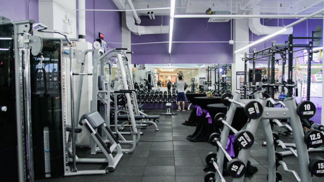 Gyms selling online equipment